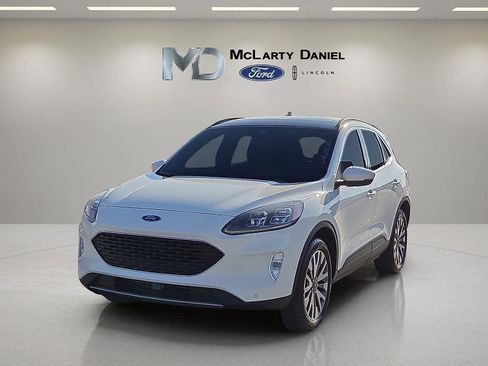 Certified 2020 Ford Escape Titanium image 2