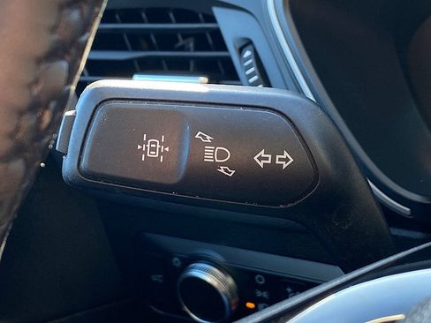 Certified 2022 Ford Escape SE w/ Convenience Package image 38