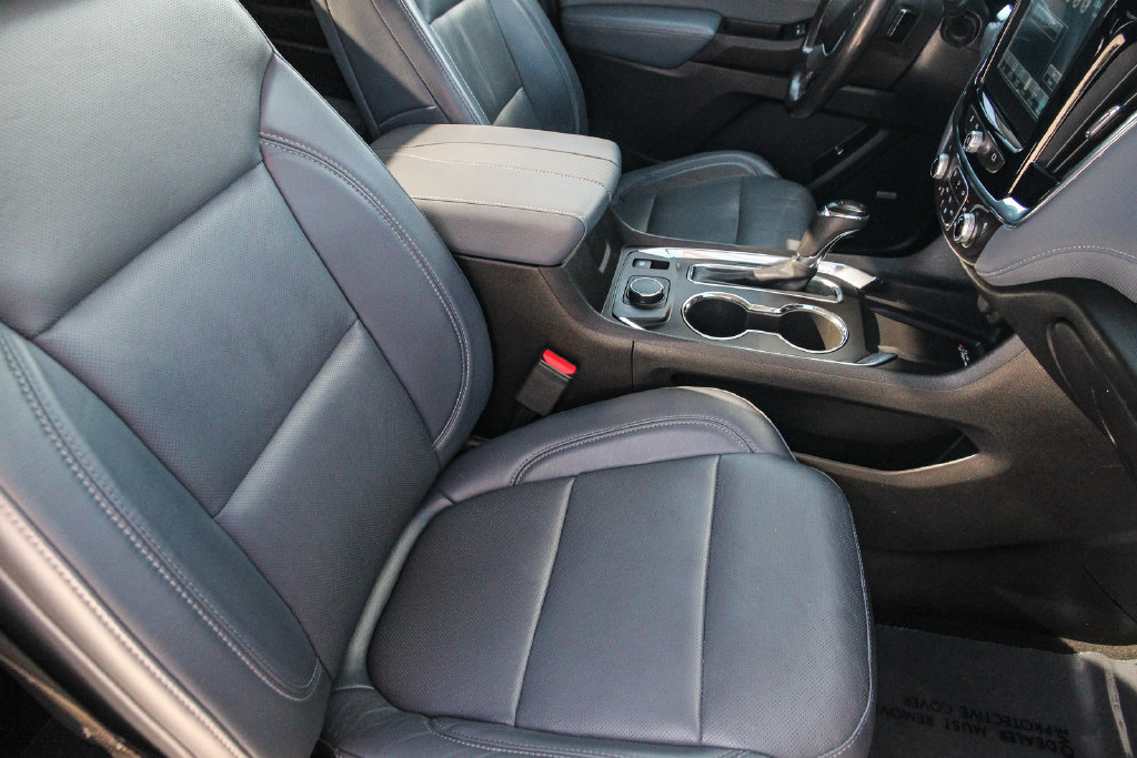Used 2018 Chevrolet Traverse Premier w/ Driver Confidence II Package FWD image 17