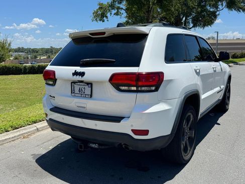 Used 2018 Jeep Grand Cherokee Laredo AWD/4WD image 42