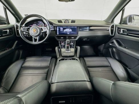 Used 2020 Porsche Cayenne AWD/4WD image 24