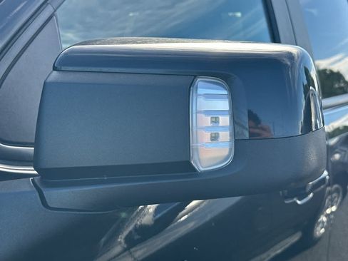 Used 2021 Chevrolet Silverado 1500 LT Trail Boss w/ Convenience Package II AWD/4WD image 6