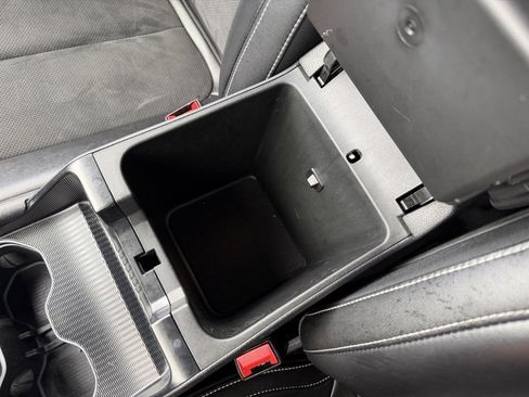 Used 2024 Jeep Grand Cherokee L Laredo image 27