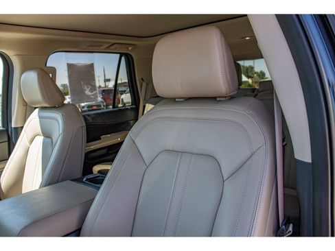 Used 2024 Ford Expedition Limited AWD/4WD image 32