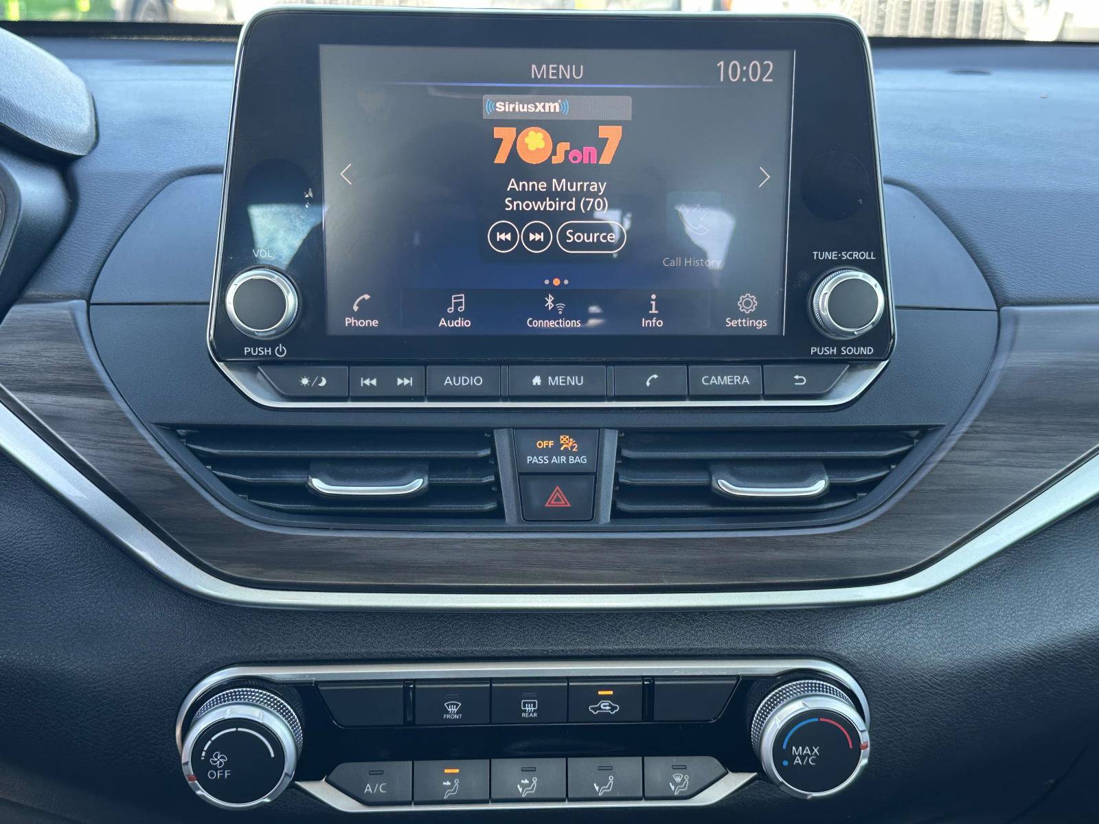 Used 2024 Nissan Altima 2.5 SV FWD image 10