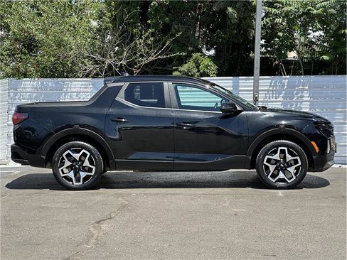 Used 2023 Hyundai Santa Cruz Limited AWD/4WD image 9