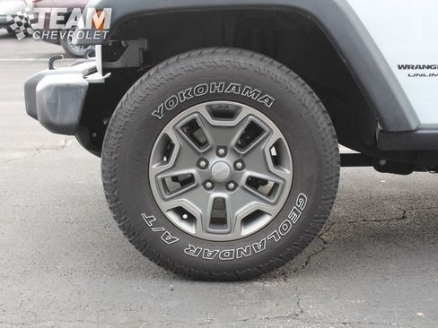 Used 2018 Jeep Wrangler Unlimited Rubicon w/ Cold Weather Group image 30