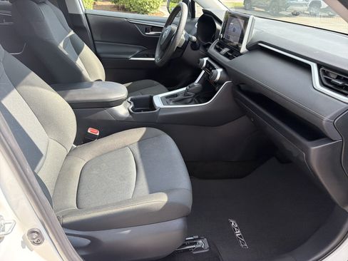 Certified 2025 Toyota RAV4 XLE FWD image 24