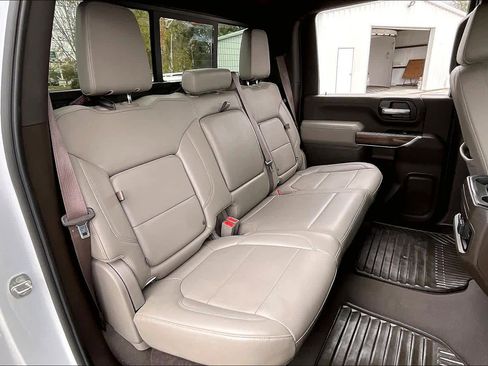 Certified 2022 Chevrolet Silverado 2500 LT w/ Convenience Package image 18