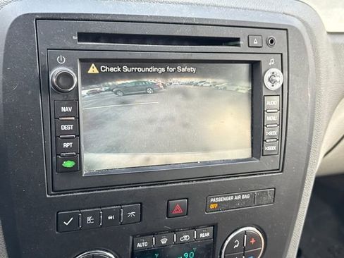 Used 2010 Buick Enclave CXL image 22