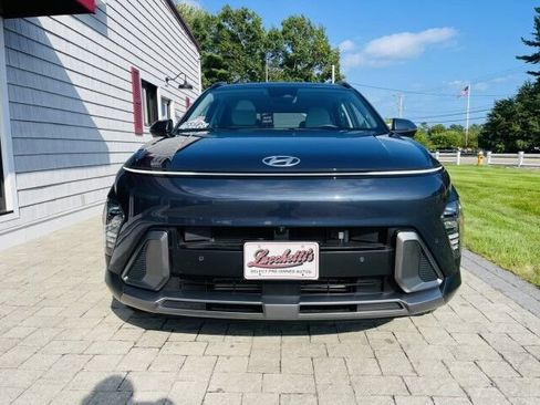 Used 2024 Hyundai Kona Limited AWD/4WD image 3