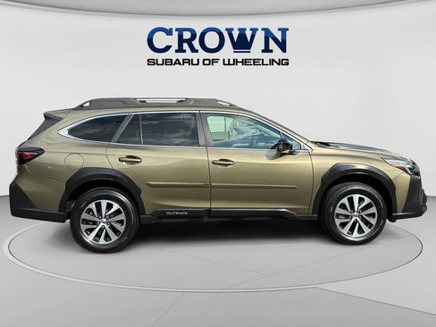 Used 2024 Subaru Outback Premium AWD/4WD image 2