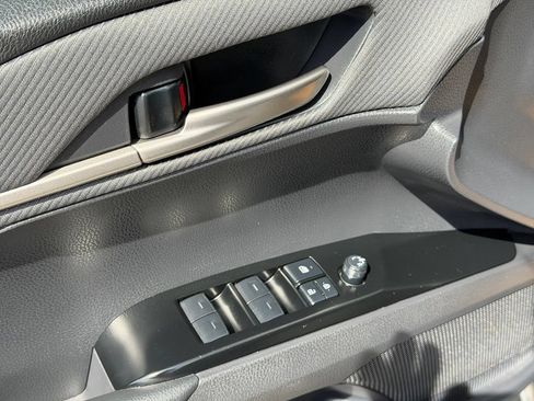 Used 2026 Toyota Camry SE FWD image 22