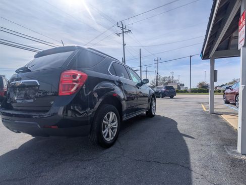 Used 2017 Chevrolet Equinox LT image 5