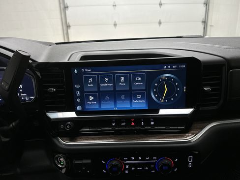 Used 2025 Chevrolet Silverado 2500 LT w/ Convenience Package image 31