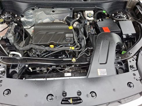 Used 2024 Chevrolet Trax LT w/ Driver Confidence Package image 27