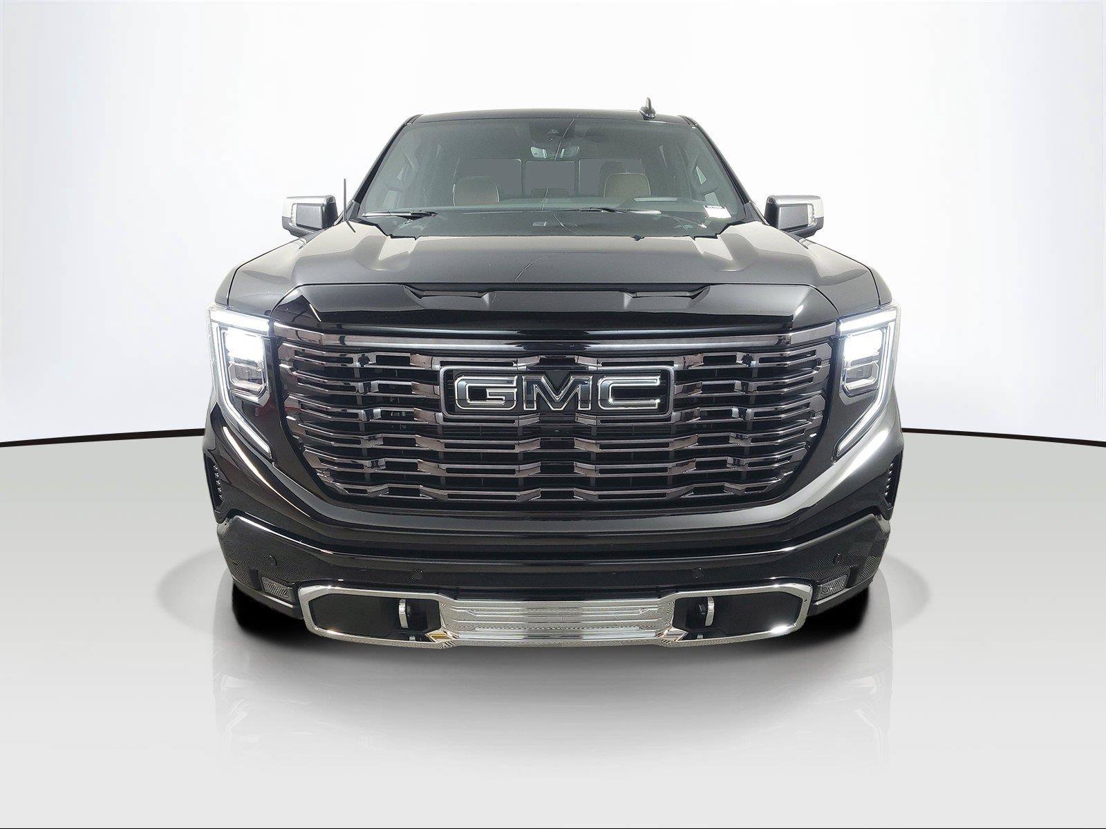 Used 2025 GMC Sierra 1500 Denali Ultimate AWD/4WD image 2