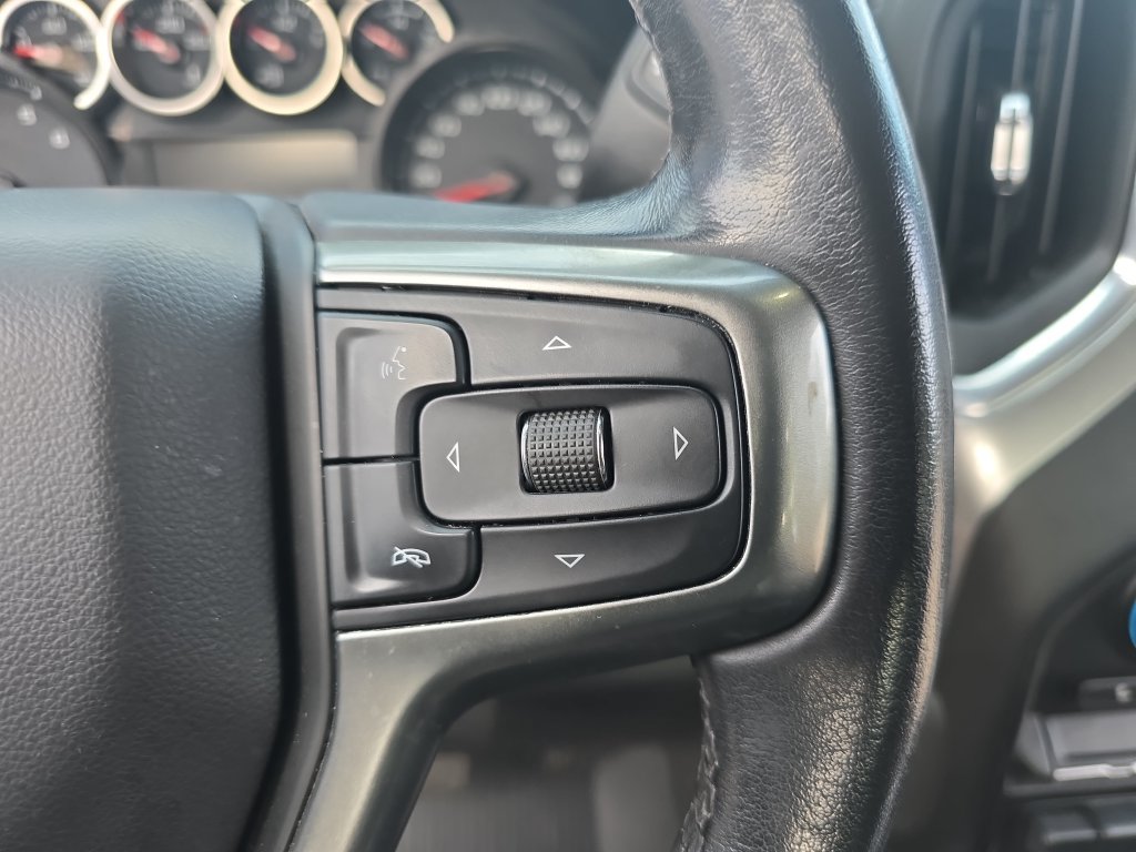 Used 2021 Chevrolet Silverado 1500 LT Trail Boss w/ Bed Protection Package AWD/4WD image 18