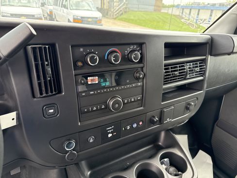 New 2025 Chevrolet Express 3500 w/ Power Convenience Package image 21