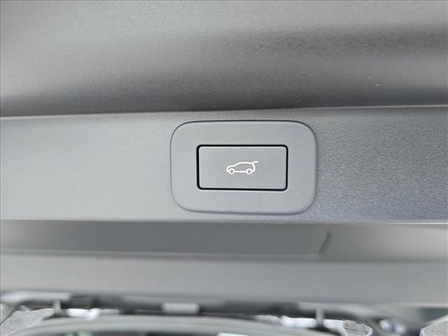 New 2026 Land Rover Range Rover SE AWD/4WD image 13