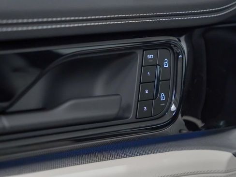 Used 2026 Porsche Panamera 4 AWD/4WD image 22