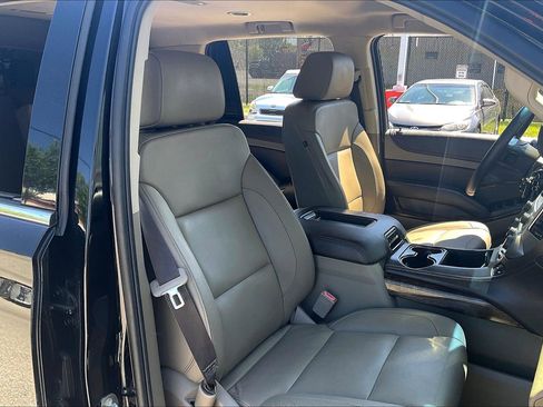 Used 2017 Chevrolet Tahoe LT RWD image 9