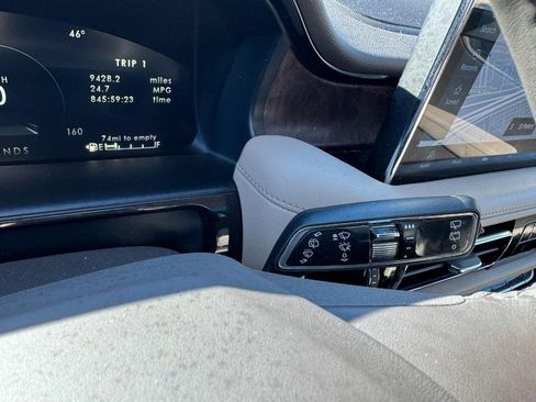 Certified 2023 Lincoln Nautilus Reserve w/ Equipment Group 201A image 19