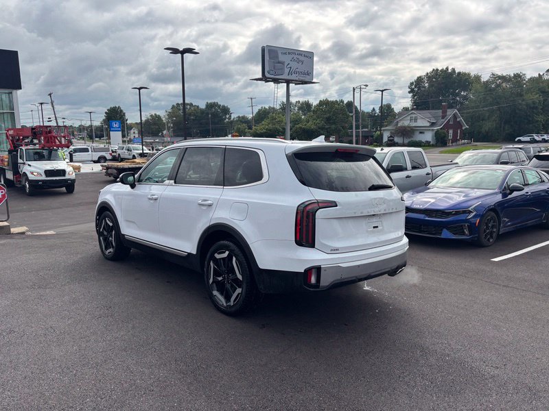 Certified 2023 Kia Telluride EX FWD image 6