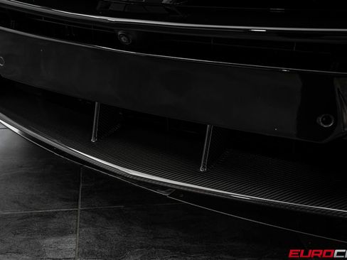 Used 2024 Lamborghini Urus Performante AWD/4WD image 13