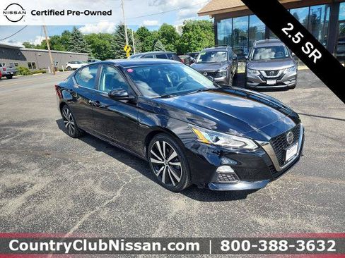 Certified 2022 Nissan Altima 2.5 SR FWD image 1