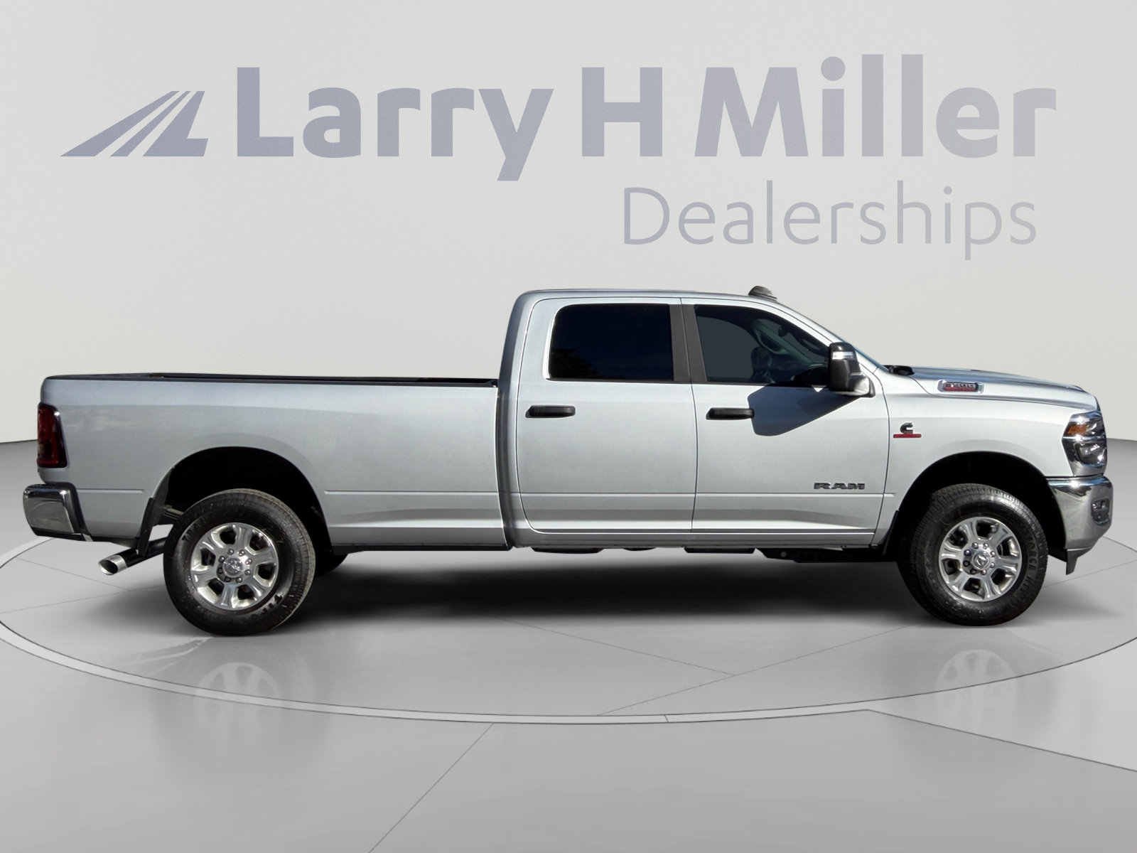 New 2026 RAM 3500 Big Horn AWD/4WD image 6