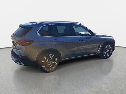 New 2026 BMW X5 xDrive50e w/ Climate Comfort Package image 5