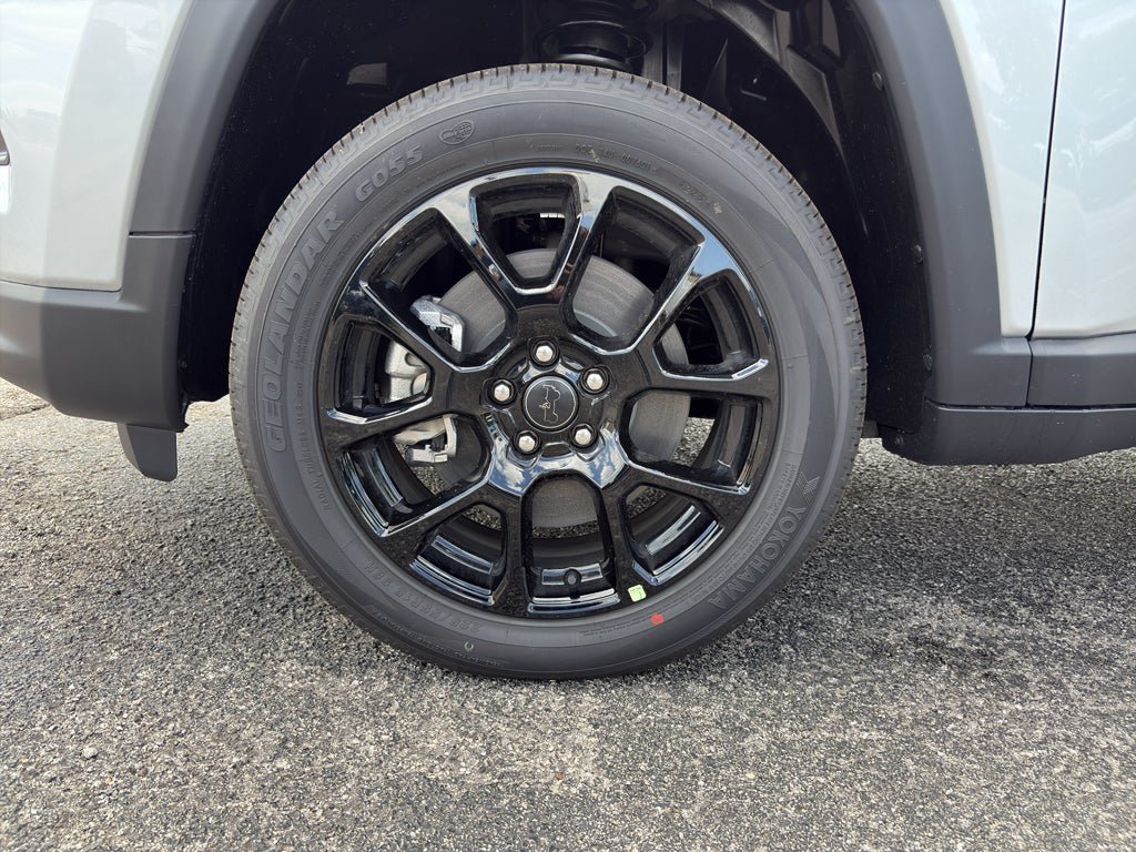 New 2026 Jeep Compass Latitude AWD/4WD image 10