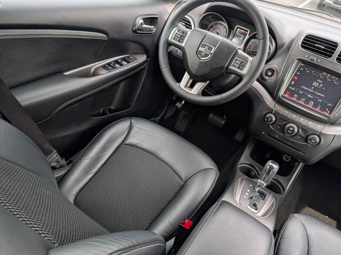 Used 2017 Dodge Journey Crossroad w/ Popular Equipment Group AWD/4WD image 9