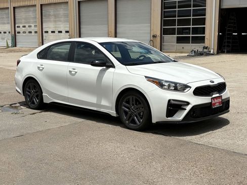 Used 2021 Kia Forte GT-Line FWD image 3