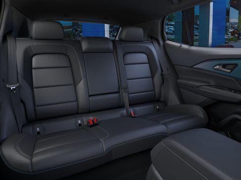 New 2026 Chevrolet Equinox EV LT image 17