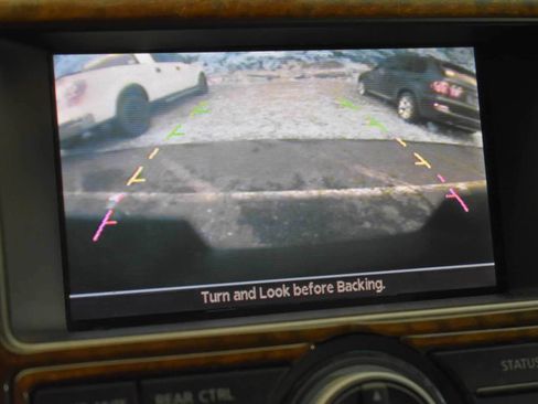 Used 2010 Nissan Armada SE AWD/4WD image 21