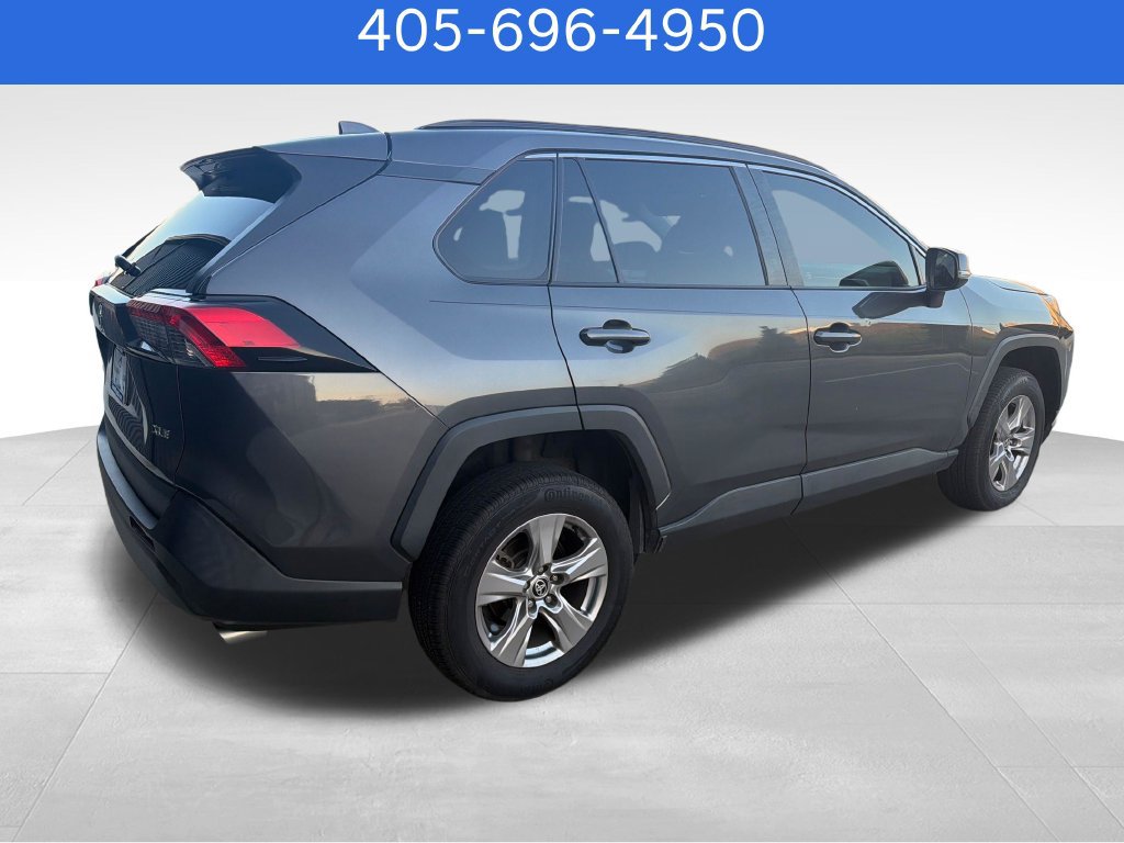 Used 2022 Toyota RAV4 XLE FWD image 6