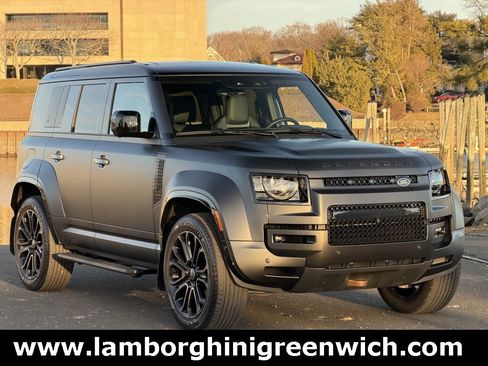 Used 2025 Land Rover Defender 110 image 7