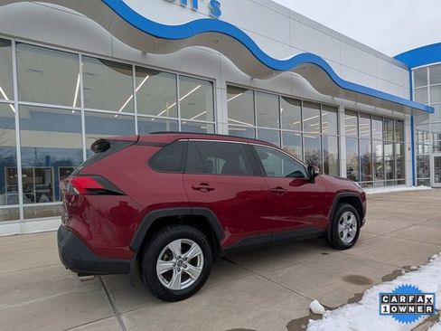 Used 2019 Toyota RAV4 XLE image 5