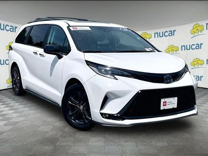 Used 2025 Toyota Sienna XSE w/ XSE Plus Package