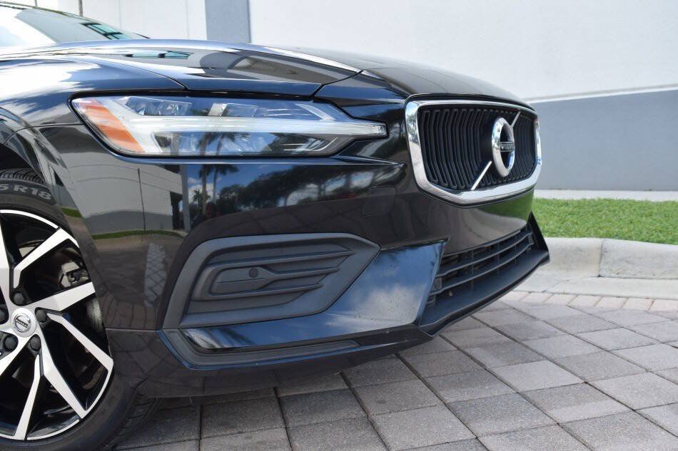 Used 2019 Volvo S60 T5 Momentum w/ Premium Package FWD image 15