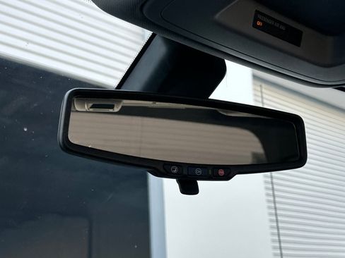 Used 2018 Chevrolet Silverado 1500 LT w/ LT Eassist Package image 24