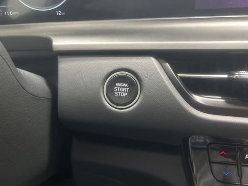 New 2026 Kia Seltos SX image 17