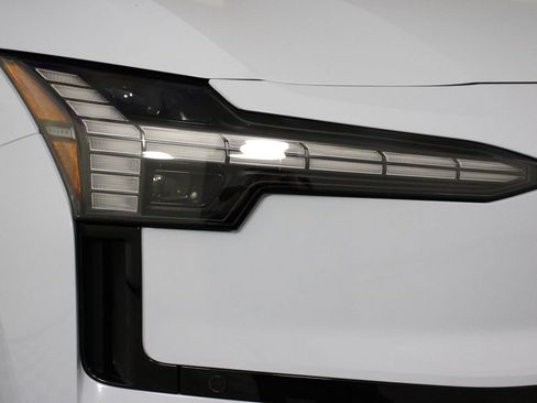 New 2026 Volvo EX30 Plus image 13