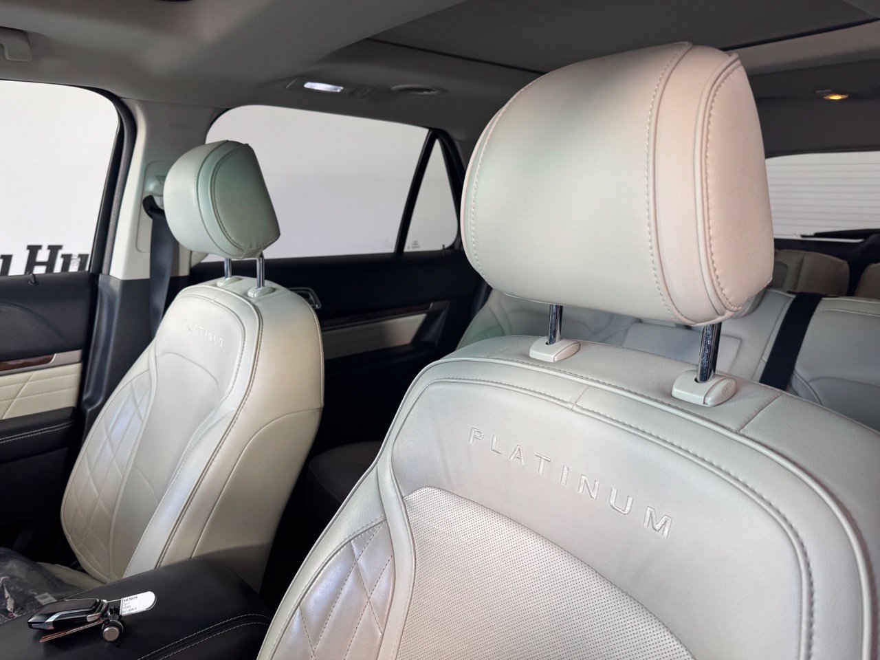 Used 2017 Ford Explorer Platinum AWD/4WD image 9