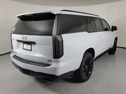 Certified 2026 Cadillac Escalade ESV Platinum Sport AWD/4WD image 3