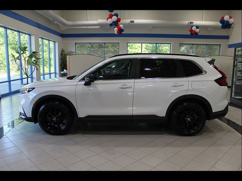 Certified 2025 Honda CR-V Sport-L image 8