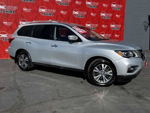 Used 2019 Nissan Pathfinder SL w/ Cargo Package AWD/4WD image 4