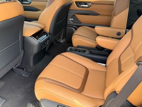 New 2026 Nissan Armada SL w/ Captain's Chari Seat Package image 24
